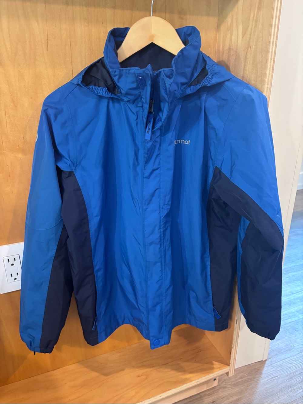 Marmot Bright Blue and Navy Big Kids' Rain Jacket XL